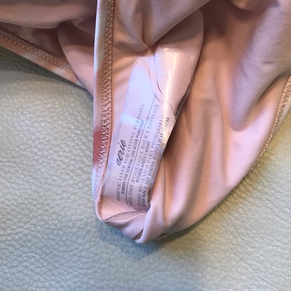 Aerie Swimsuit 🩱 - Picture 4 of 9